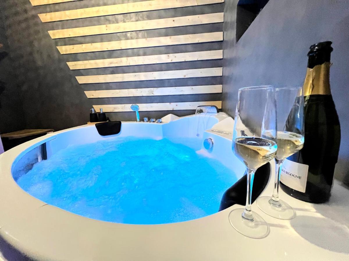 Gite Cosy Avec Jacuzzi Classe 3 Etoiles Poncin Bagian luar foto