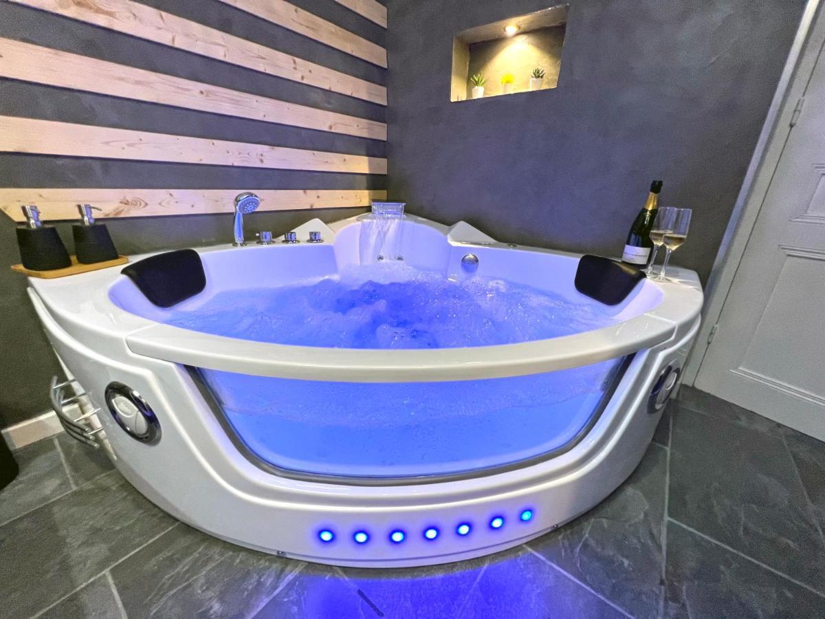 Gite Cosy Avec Jacuzzi Classe 3 Etoiles Poncin Bagian luar foto